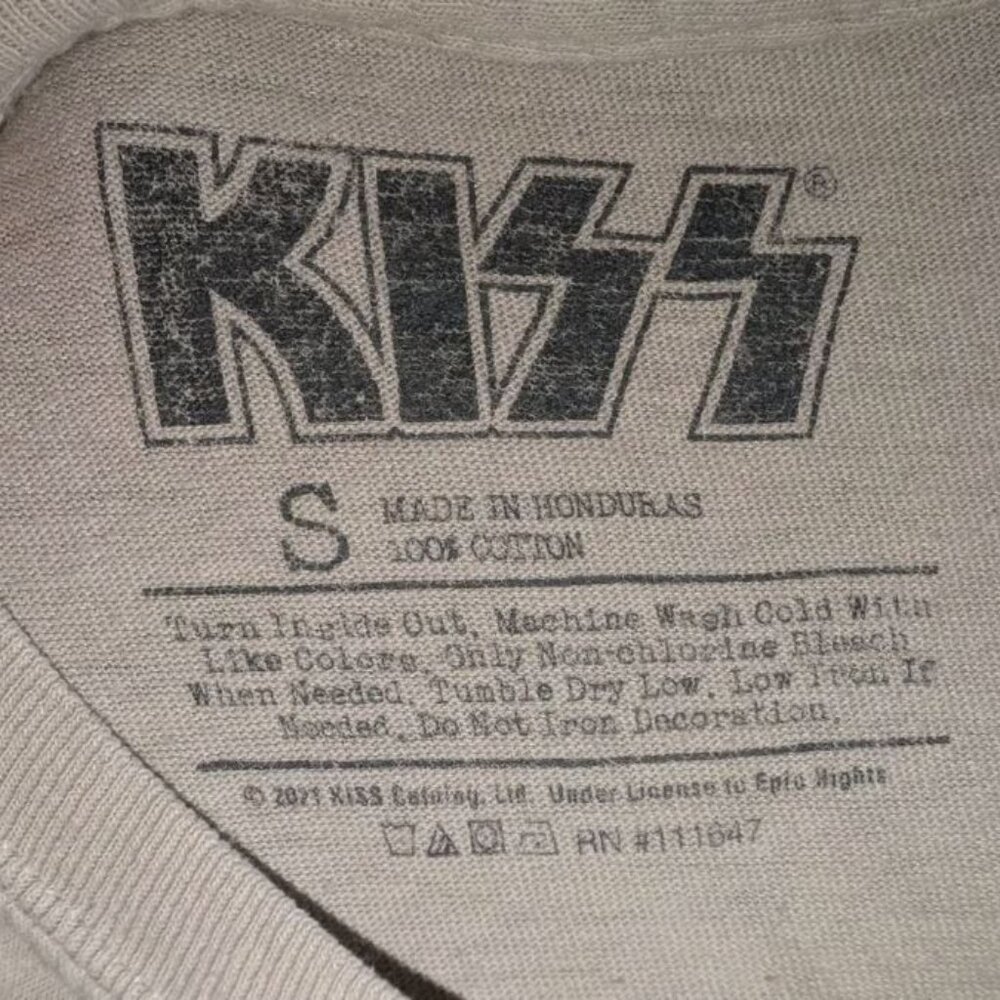 KISS 1976 Destroyer Tour Concert T-Shirt - Great band images. Size Small - Picture 3 of 3